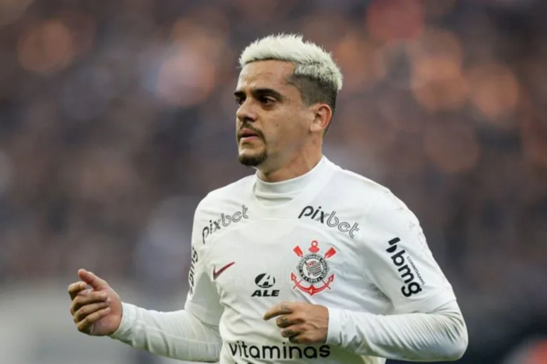 Neto detona atitude de Fagner em jogo do Corinthians na Copa do Brasil: “Inacreditável”