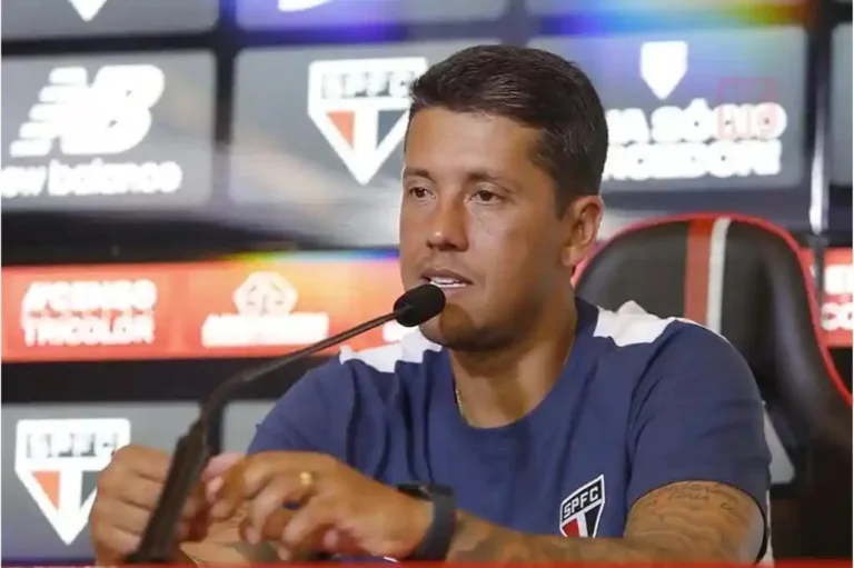 PVC crava futuro de Carpini no SPFC após eliminação no Paulistão