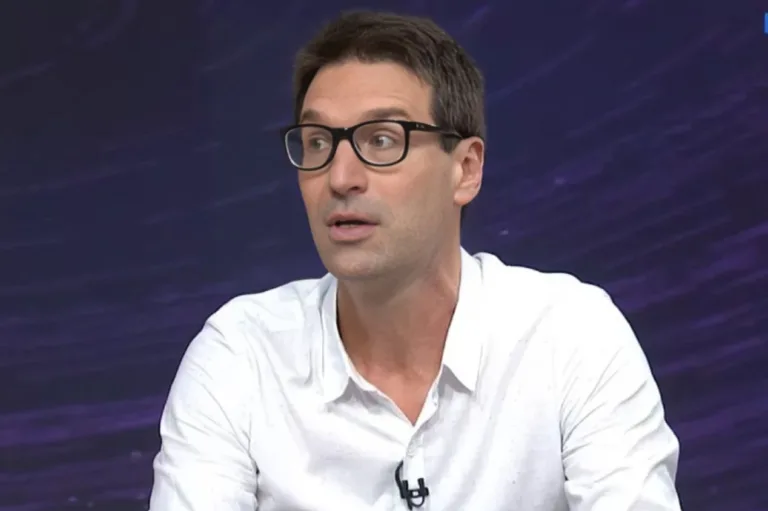 Arnaldo Ribeiro aponta os dois times mais fortes do futebol brasileiro