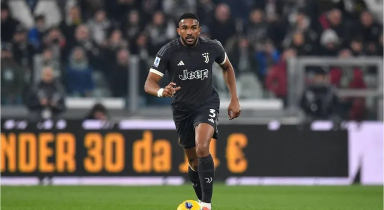 Manchester United pode oferecer atacante por Bremer, da Juventus