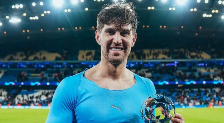 Titular do Manchester City pode perder jogo decisivo contra o Arsenal na Premier League