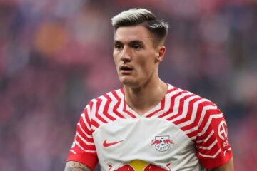 Benjamin Sesko em campo pelo RB Leipzig