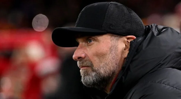 Ex-jogador “retira” Liverpool da briga pelo título da Premier League; entenda