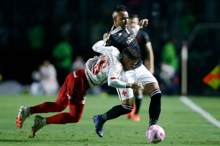 Vasco liga alerta sobre carências no elenco antes do Brasileirão Série A