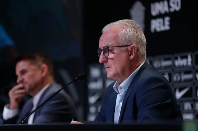 Dorival Júnior justifica convocação de Richarlison e Marquinhos na seleção brasileira