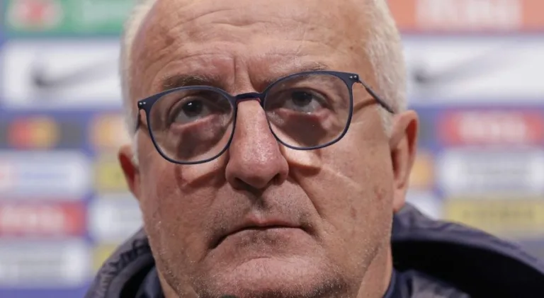 Rizek critica Dorival Júnior por fala sobre Robinho: “Cometeu crime”