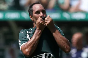 Edmundo sinaliza “terceira força” do futebol brasileiro no futuro: “Em breve”
