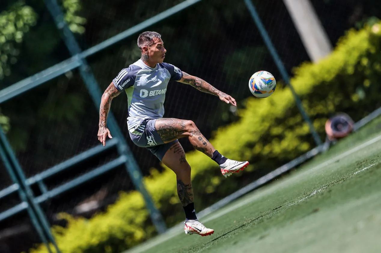 Atlético-MG trabalha saída de Vargas, mas jogador dificulta negociação