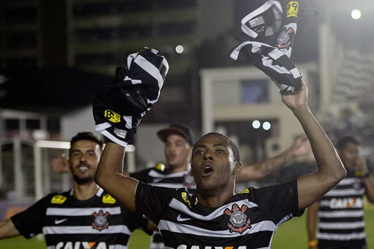 6 jogadores ex-Corinthians que estão hoje no futebol de várzea            