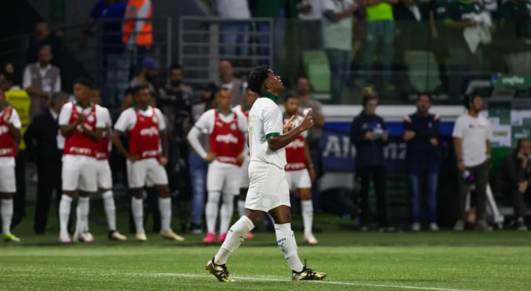 Mauro Cezar alerta Dorival Júnior para não repetir feito de Abel Ferreira com Endrick