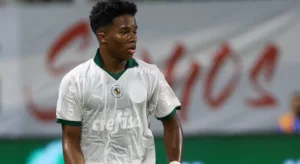 Palmeiras elabora cronograma de treinamento separado para Endrick