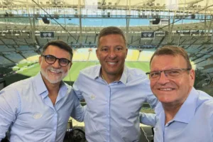 Torcedores do Flamengo detonam narrador após recado na Band: “Inacreditável”