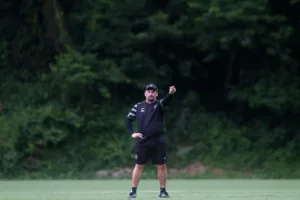 Interino cita ‘reconstrução’ do Botafogo para exaltar classificação na Libertadores