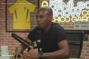 Fernandinho aponta atitude que Guardiola não gostou do brasileiro no Manchester City