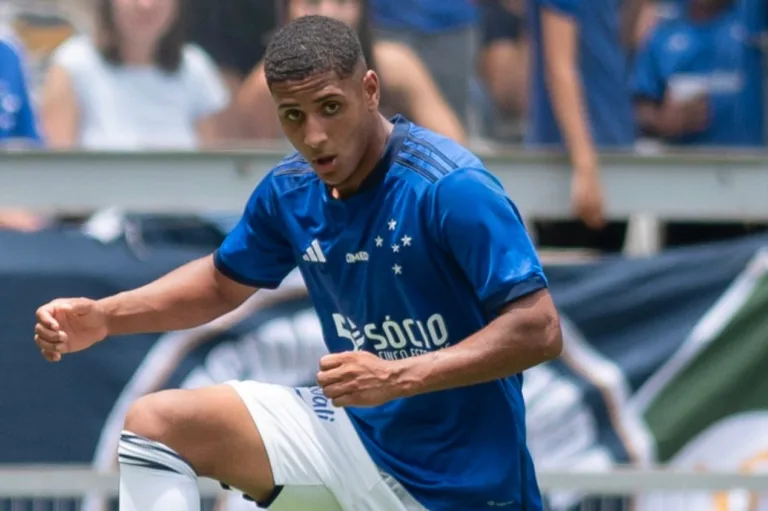 Cruzeiro anuncia empréstimo de atacante para a Ferroviária-SP