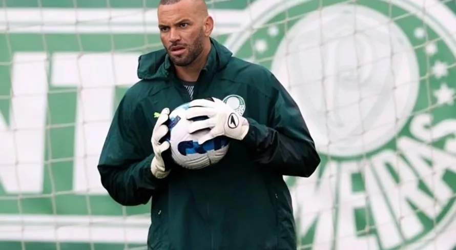 Prass surpreende e coloca Weverton acima de ídolo do Palmeiras