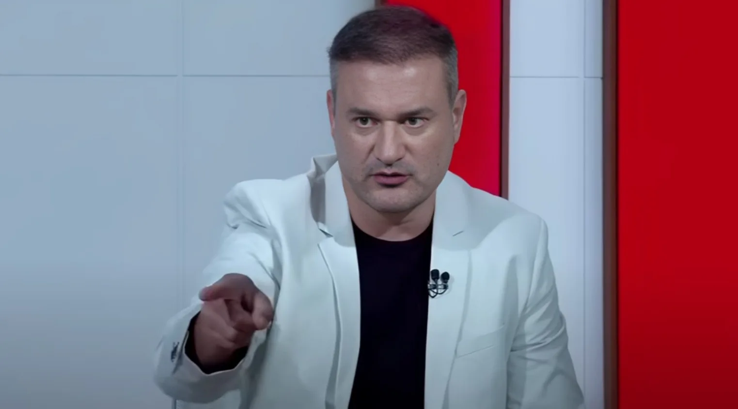 Rodrigo Bueno elege melhor meio-campo do futebol brasileiro: “É o melhor”