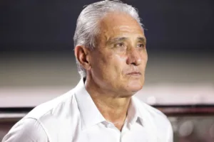Flamengo monitora situação de meia cobiçado pelo Palmeiras