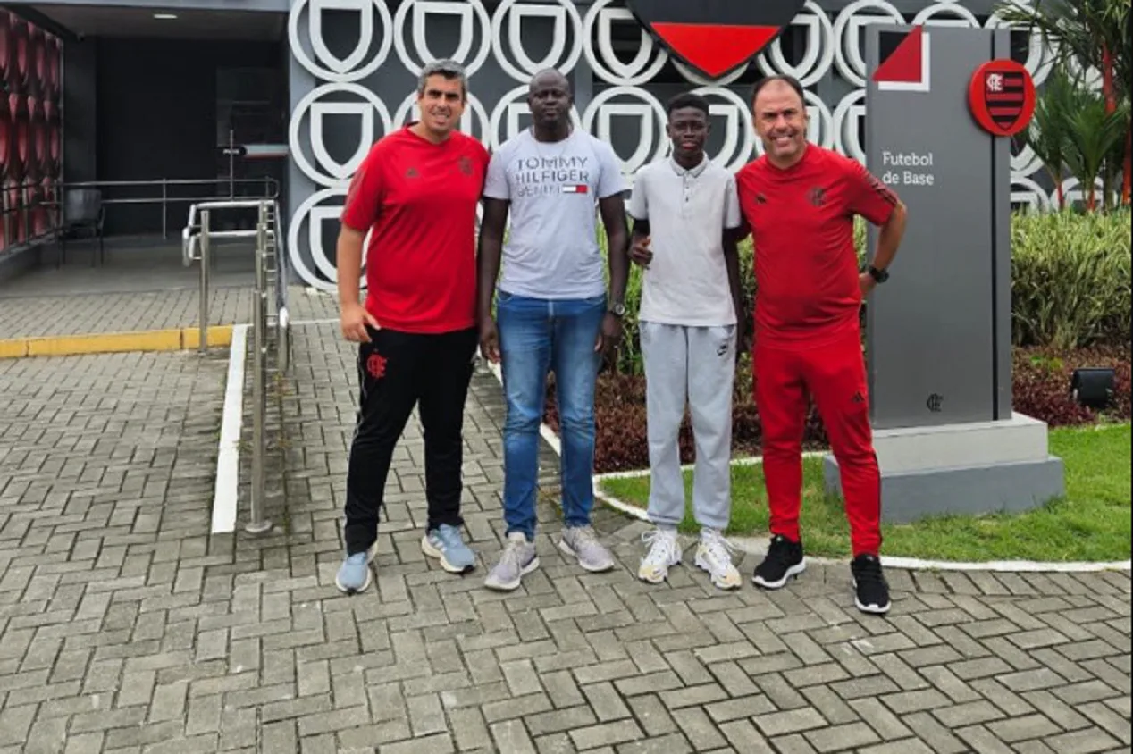 Flamengo contrata volante senegalês após sucesso de Shola