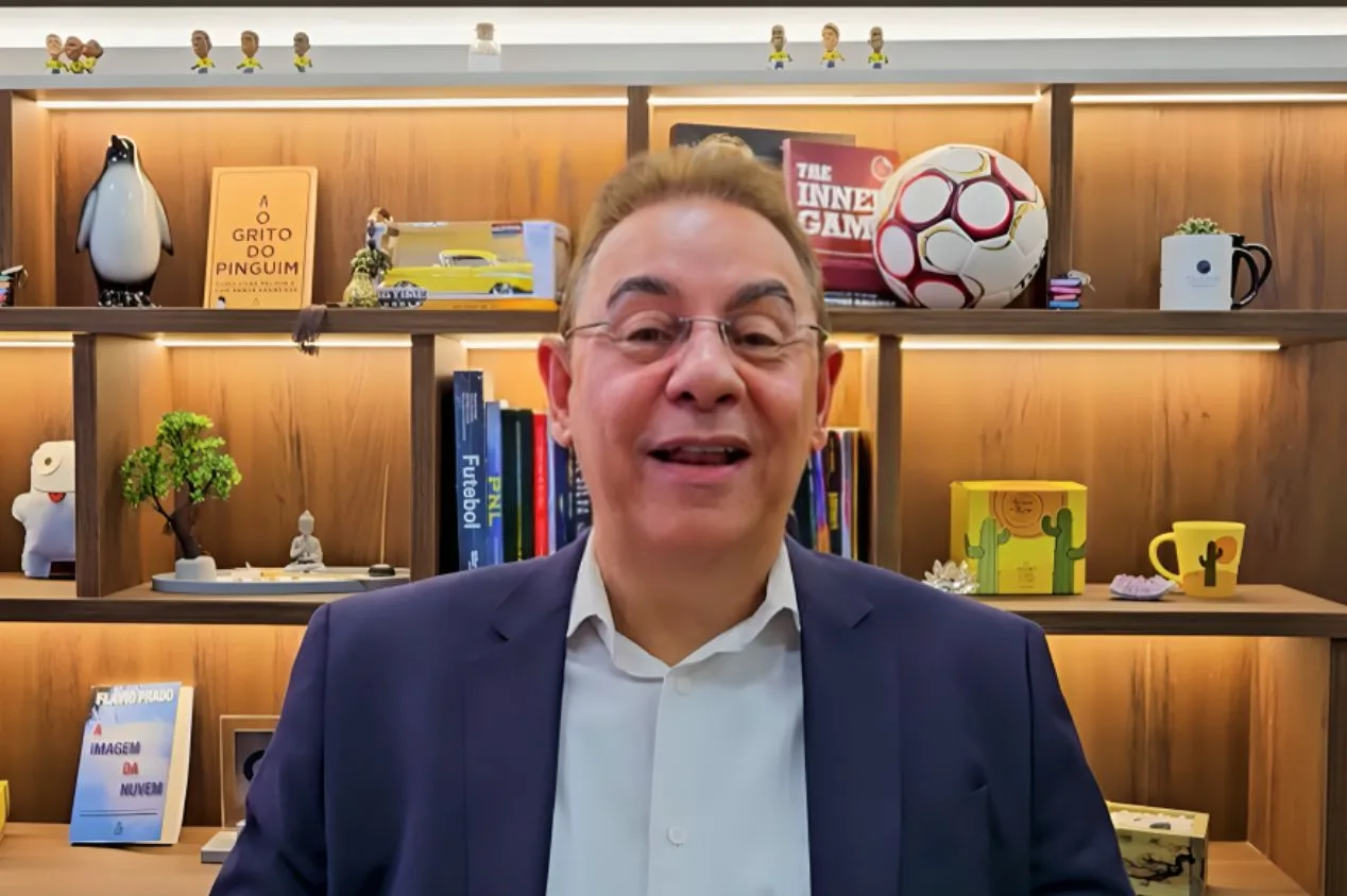 Flavio Prado aponta time “em apuros” no futebol brasileiro