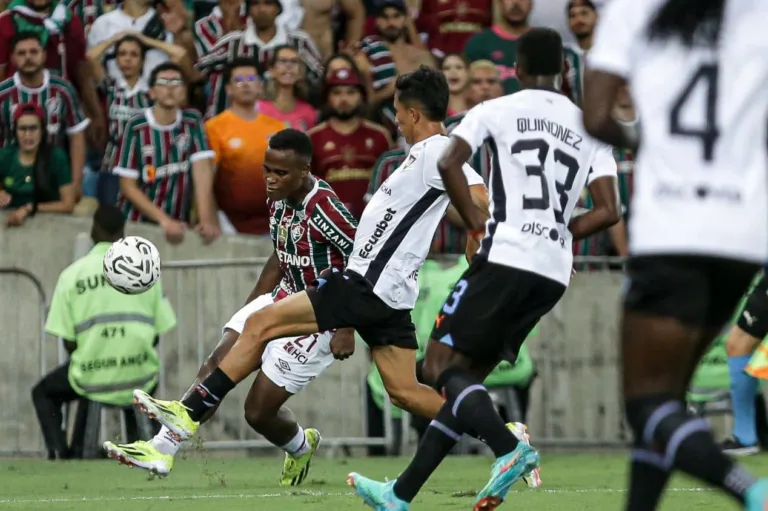Mauro Cezar diz que o Fluminense precisa “parar de reclamar” após título da Recopa