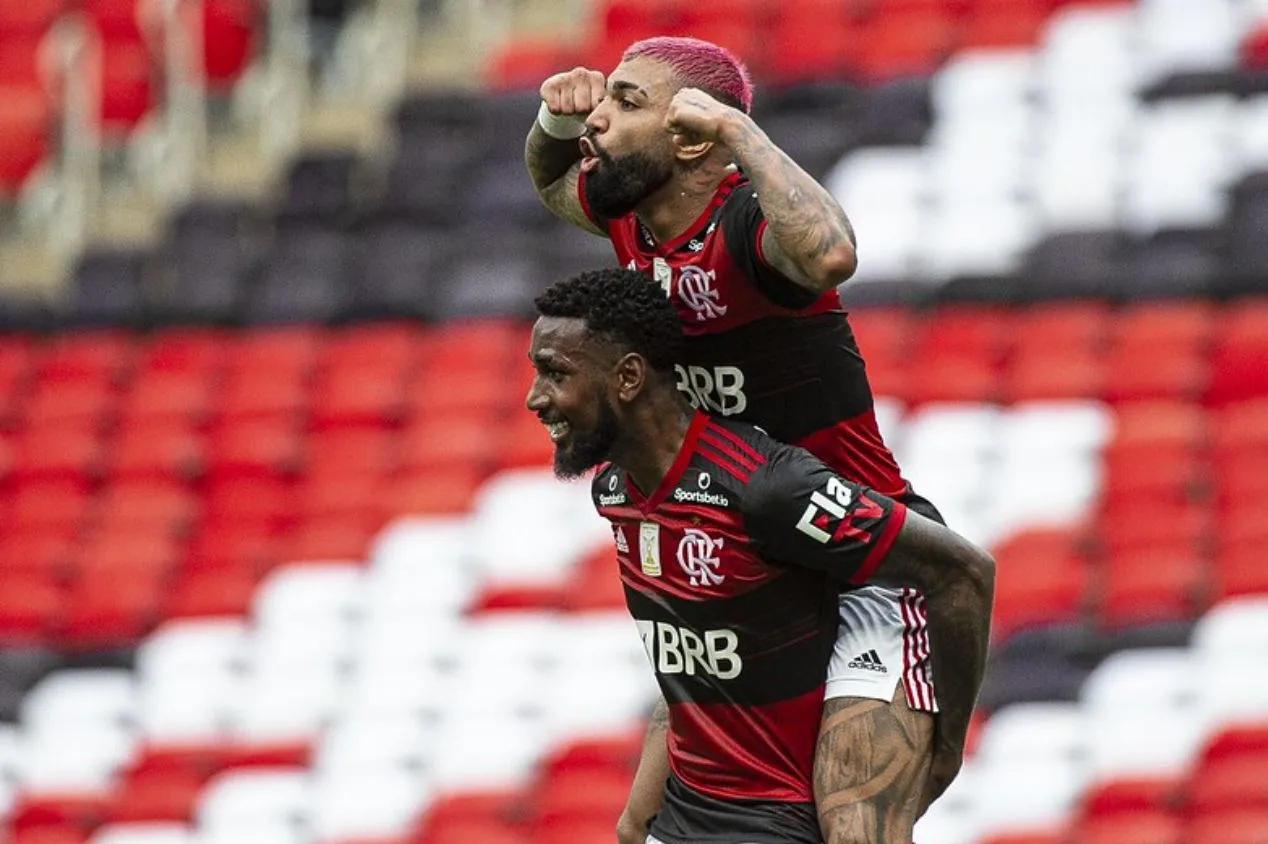 Mauro Cezar aponta jogador que pode ajudar o Flamengo: “Se voltar no pique”