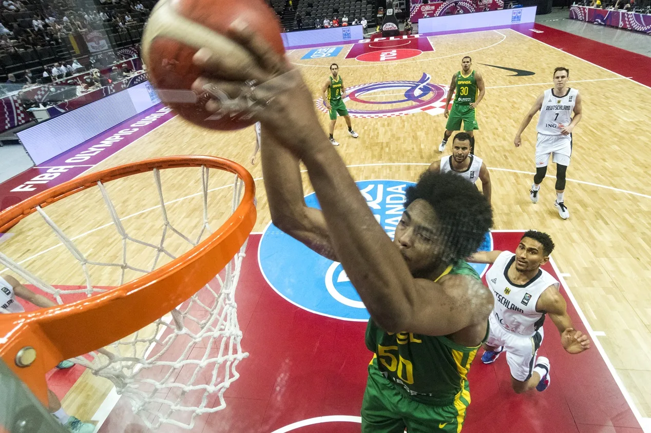 Seleção brasileira masculina de basquete tenta vaga nas Olímpiadas; veja detalhes