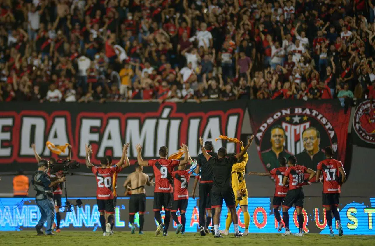 Atlético-GO vence o Real Brasília e avança na Copa do Brasil