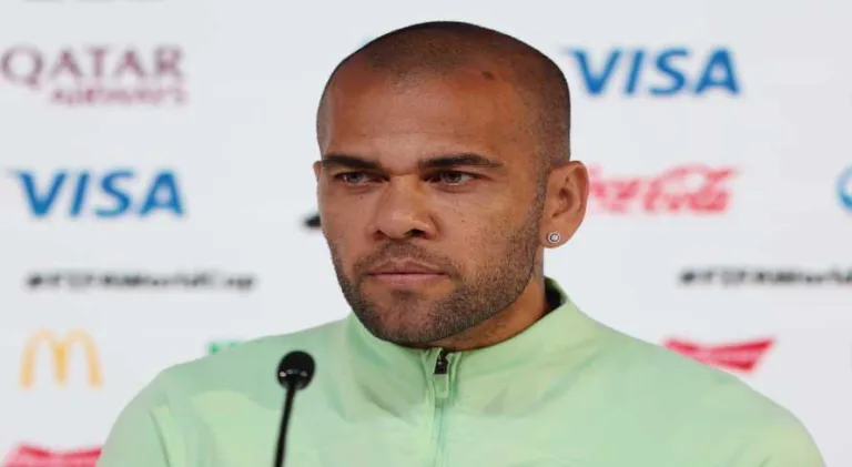 Daniel Alves organiza festa após deixar a penitenciária, diz imprensa europeia