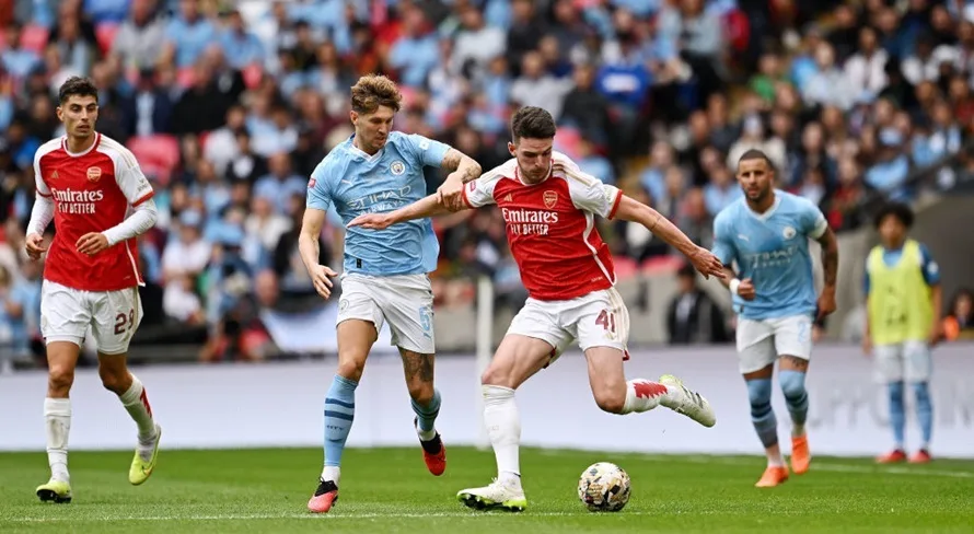 Manchester City e Arsenal fazem duelo pela liderança da Premier League