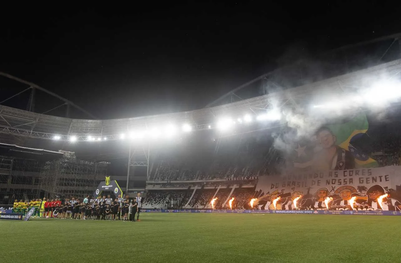 Federação de Atletas e clubes discutem veto a gramado sintético