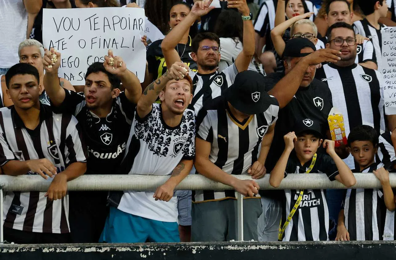 Botafogo abre o placar com Júnior Santos e Bragantino empata com um golaço; veja