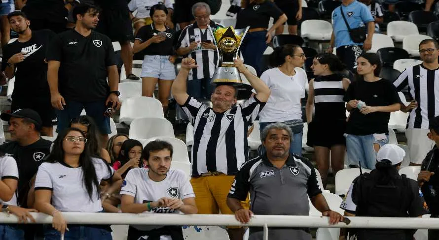 Tiquinho Soares  marca um golaço e Botafogo inaugura o placar contra o Boavista; veja
