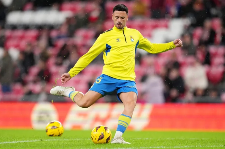 Manchester City mira contratação de zagueiro da La Liga