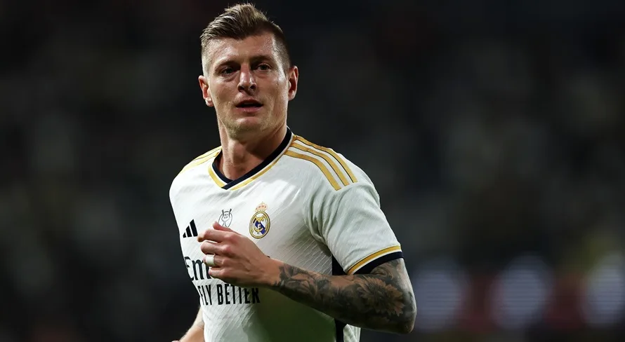 Ancelotti abre o jogo sobre aposentadoria de Kroos no Real Madrid