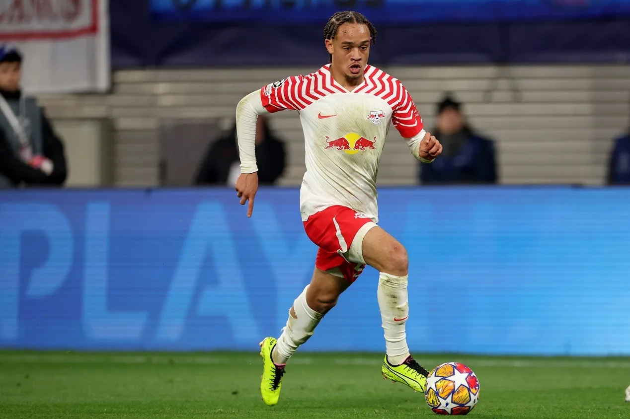 Técnico do PSG, Luis Enrique exalta jogador emprestado à time da Bundesliga