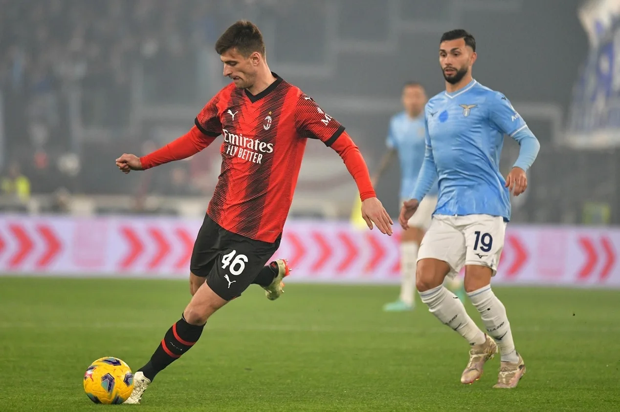 Milan marca no final e derrota Lazio fora de casa no Campeonato Italiano