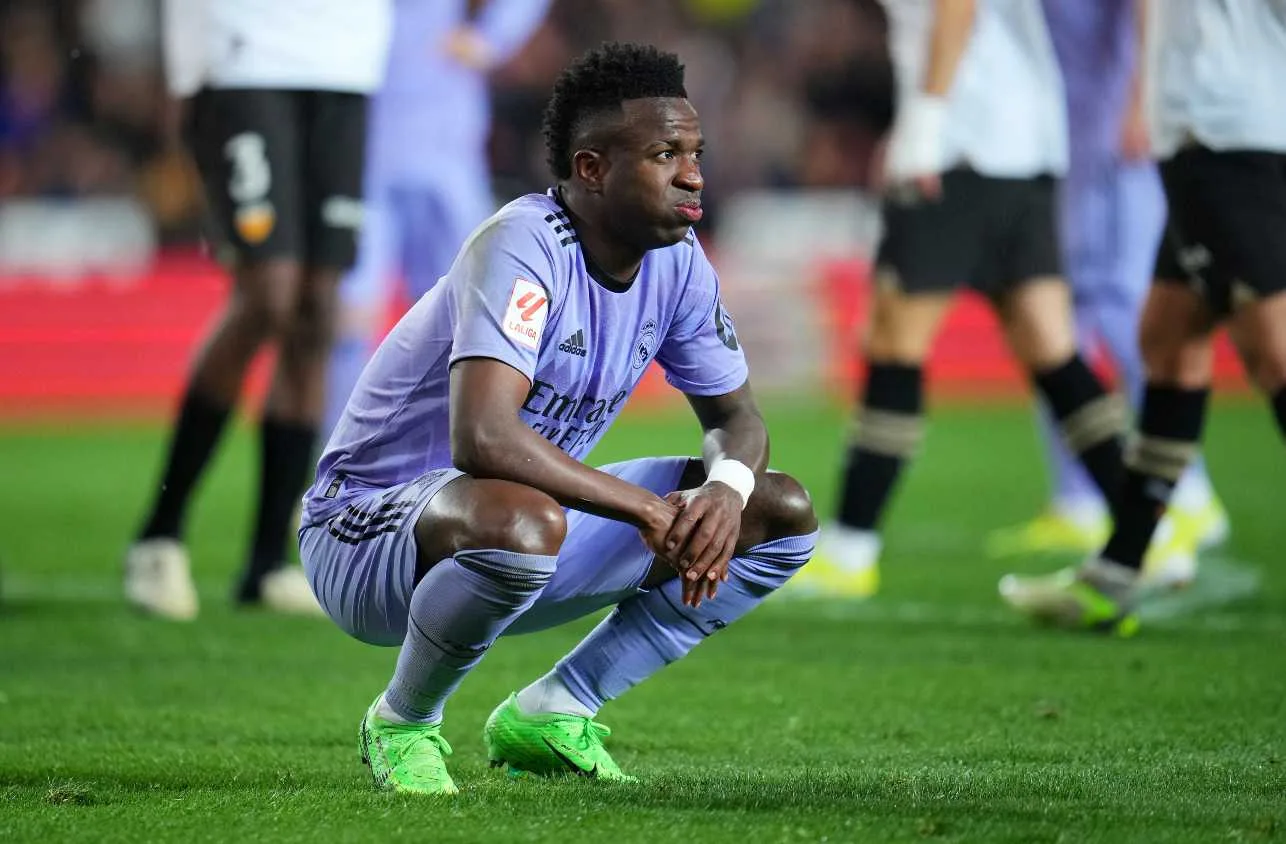 Brasileira revela ameaças após registrar gritos racistas contra Vinícius Júnior em Valencia x Real Madrid