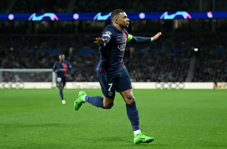 Mbappé supera defesa e inaugura o marcador para o PSG contra o Real Sociedad; assista