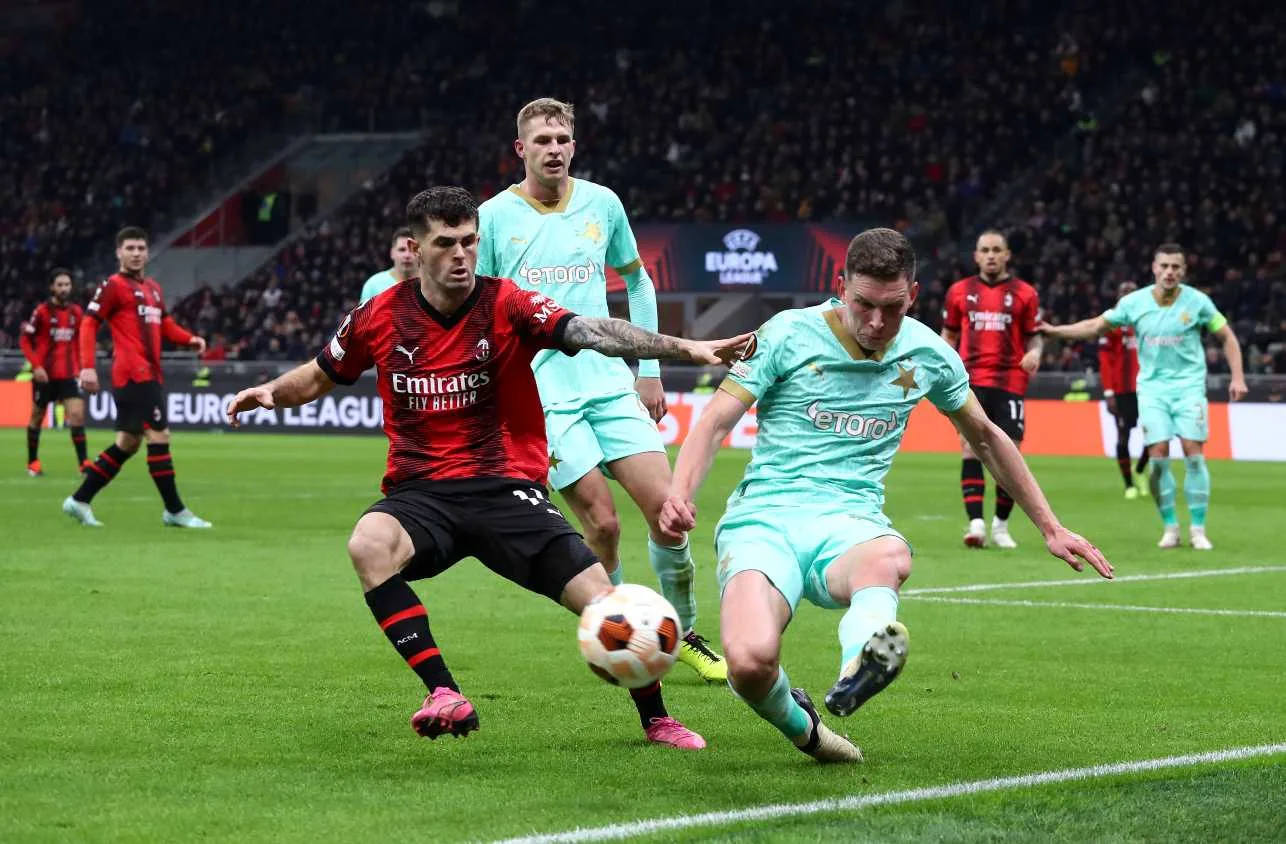 Milan goleia o Slavia Praga e se aproxima da classificação na Liga Europa