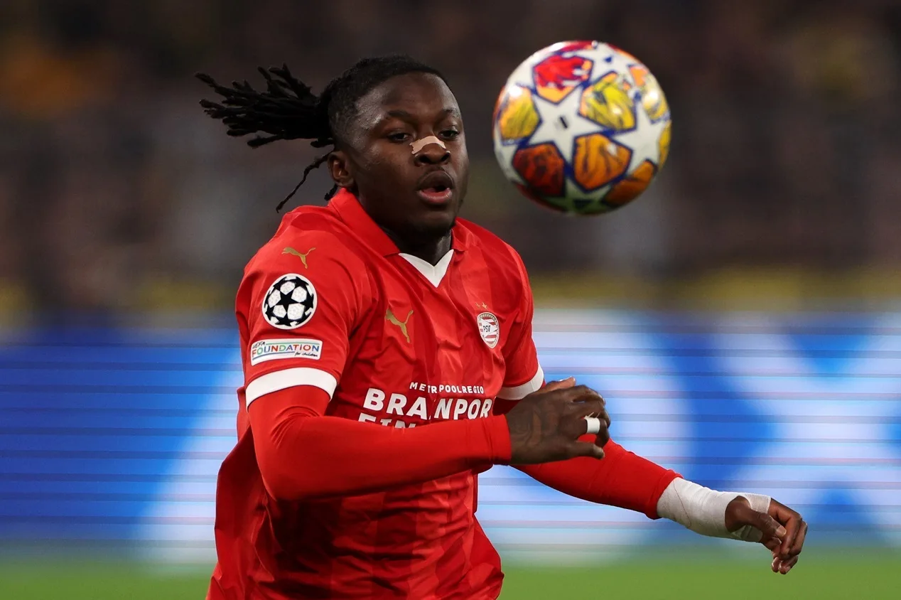 Chelsea e Liverpool miram contratação de promessa do PSV