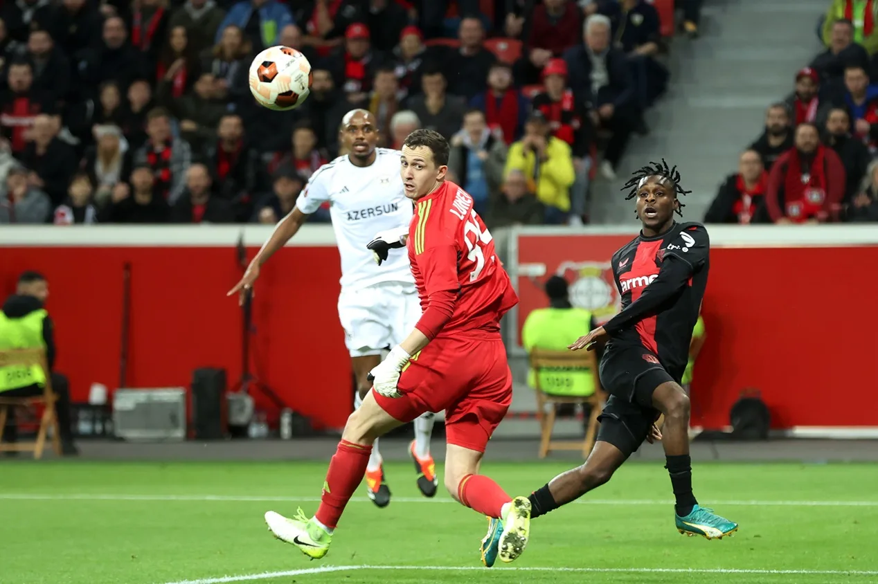 Leverkusen vira sobre o Qarabag, evita zebra histórica e avança na Europa League