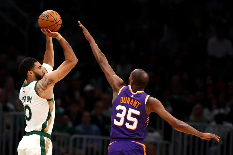 NBA: Celtics dominam no segundo tempo e batem os Suns em casa