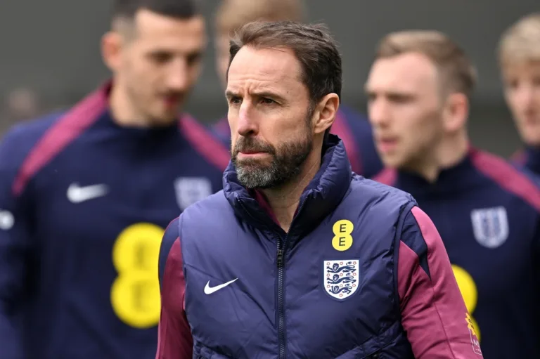 Southgate, da Inglaterra, evita falar sobre interesse do Manchester United