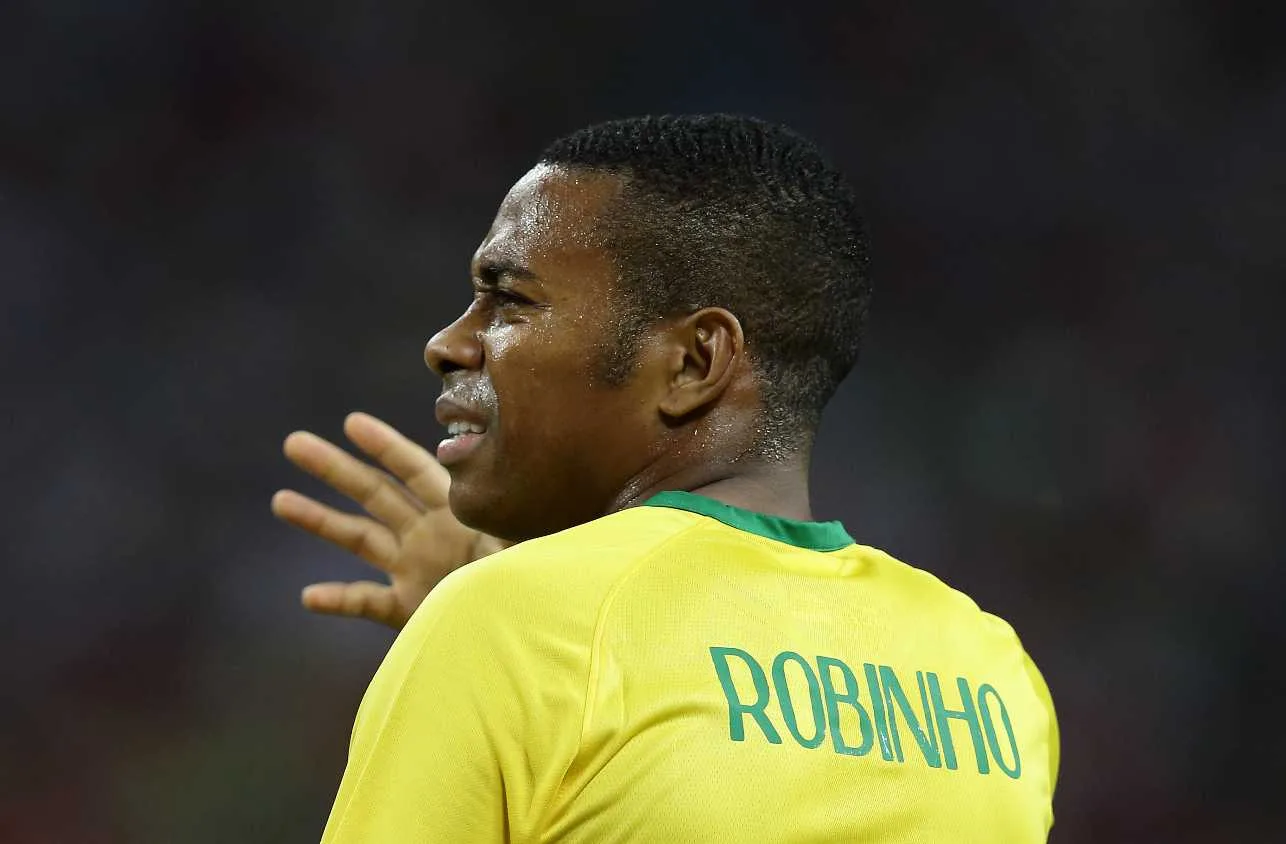 Advogado abre o jogo sobre postura de Robinho após decisão do STJ