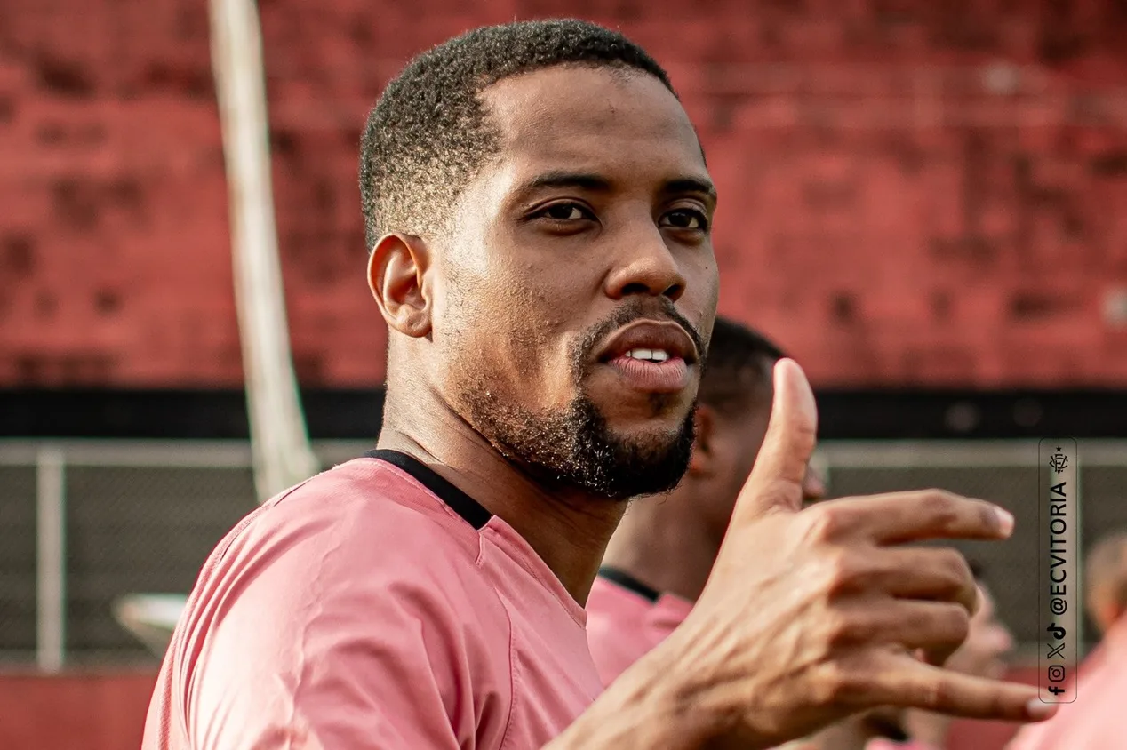 Com dois a mais, Vitória arranca virada sobre o Itabaiana pela Copa do Nordeste