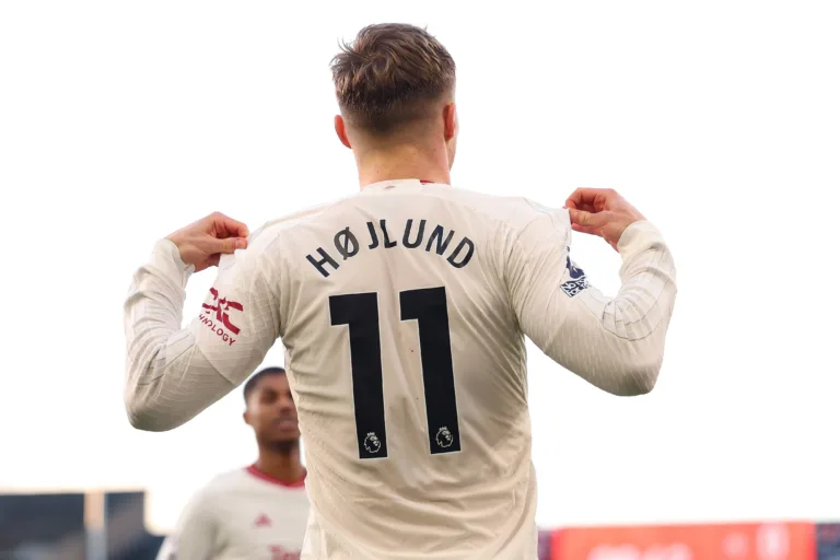 Manchester United procura concorrente para Rasmus Højlund