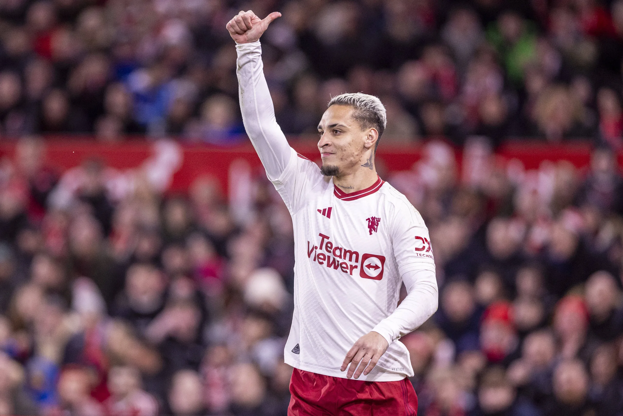 United aceita fracasso e deve negociar Antony por metade do valor pago ao Ajax