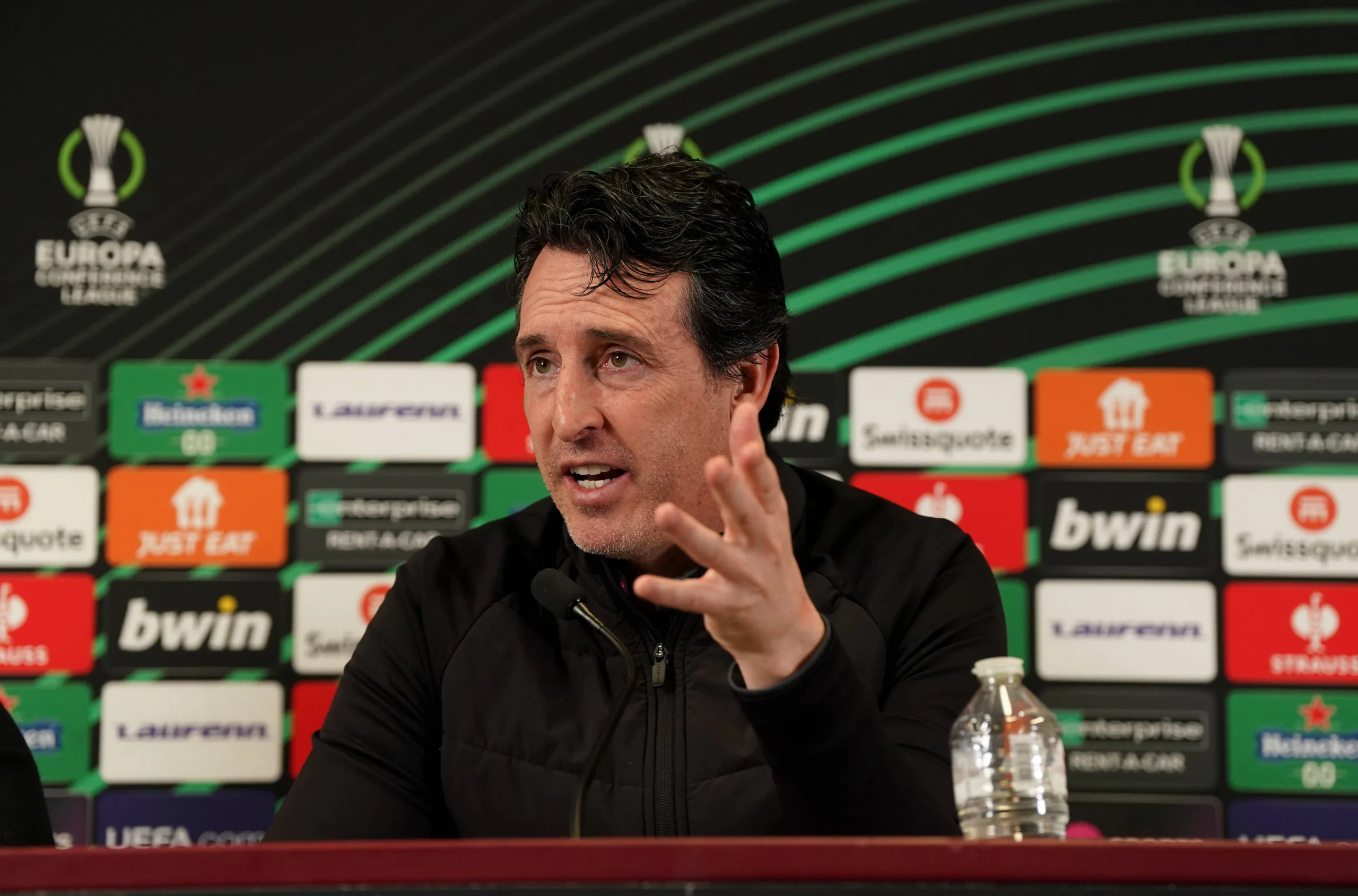Unai Emery fala sobre jogo do Aston Villa contra Ajax pela Conference League