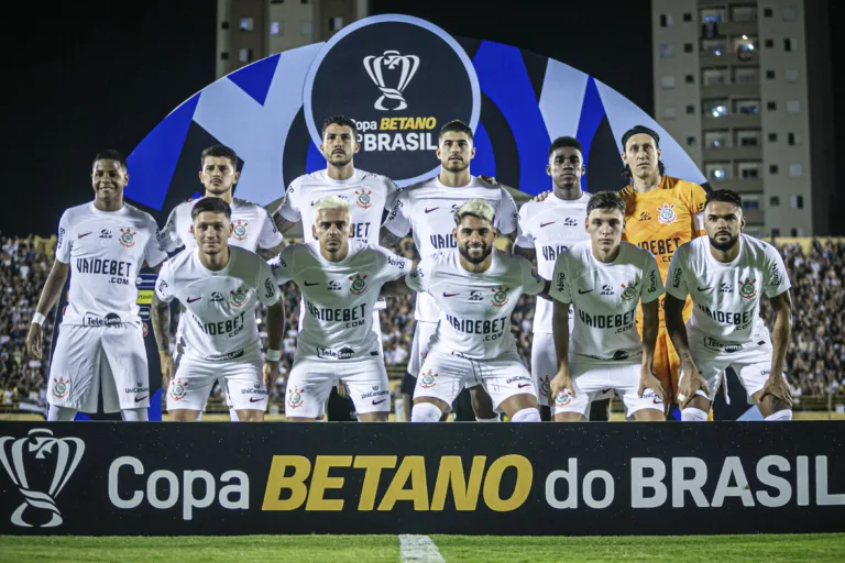Flávio Prado cobra CBF após atitude de Fagner, do Corinthians, na Copa do Brasil: “muito claro”